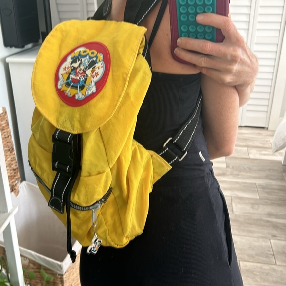 Vintage Disney Toon Toown   Mickey Mouse yellow nylon  Backpack, 90’s, vintage - Picture 12 of 13